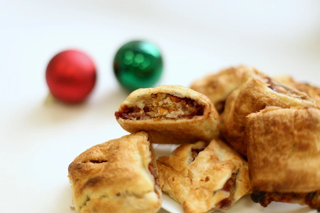 Vegan stuffing rolls