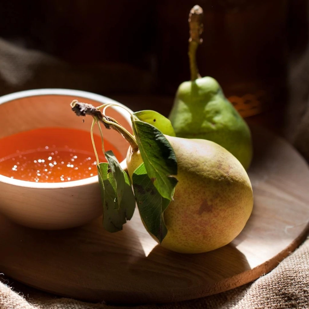 Honey and pear